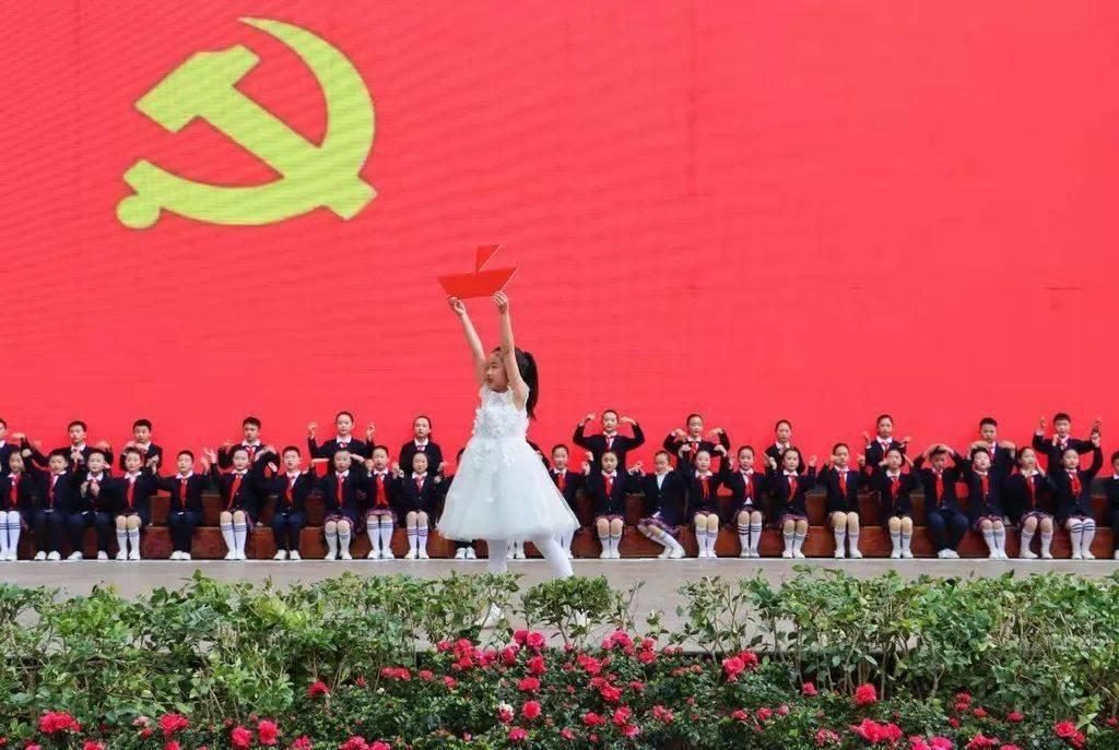 5月20号那天我对象给我发52的红包，是什么意思？